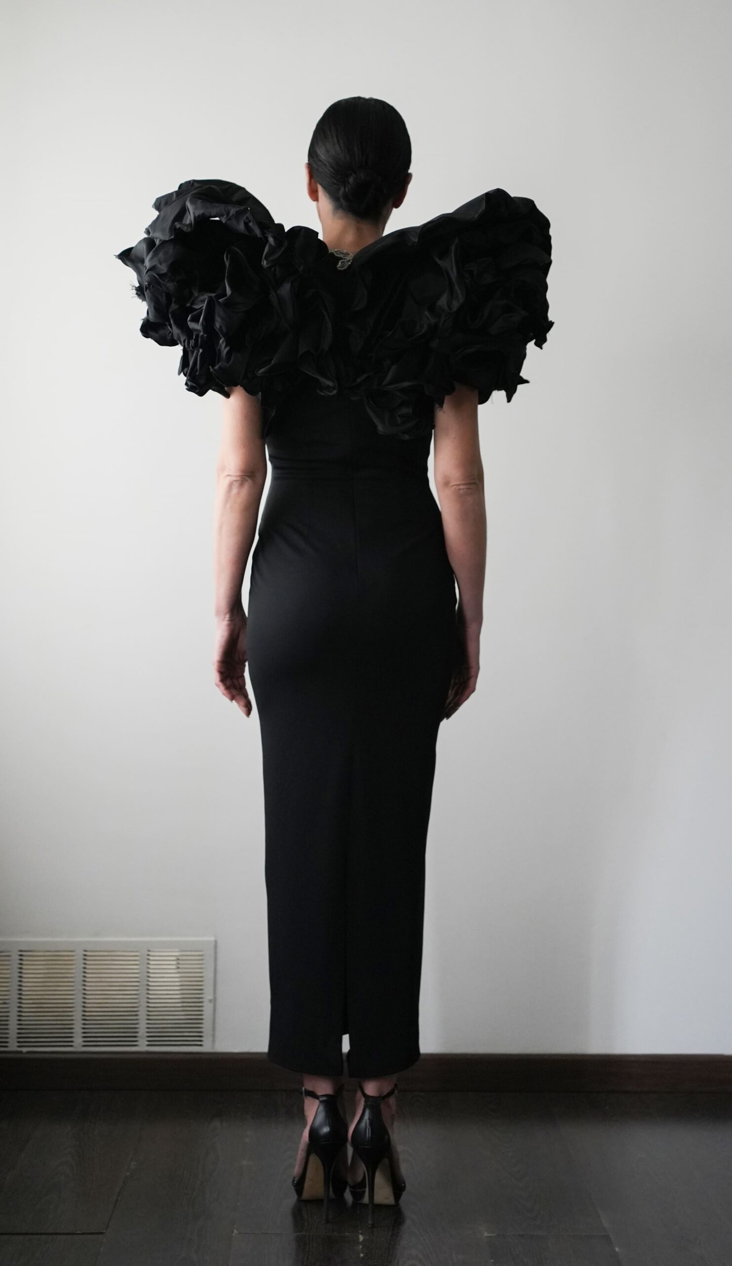 204-Volume-dress-on-the-shoulders-veintitres.01-Collection-Flamenco-Fashion-2022-1.jpg
