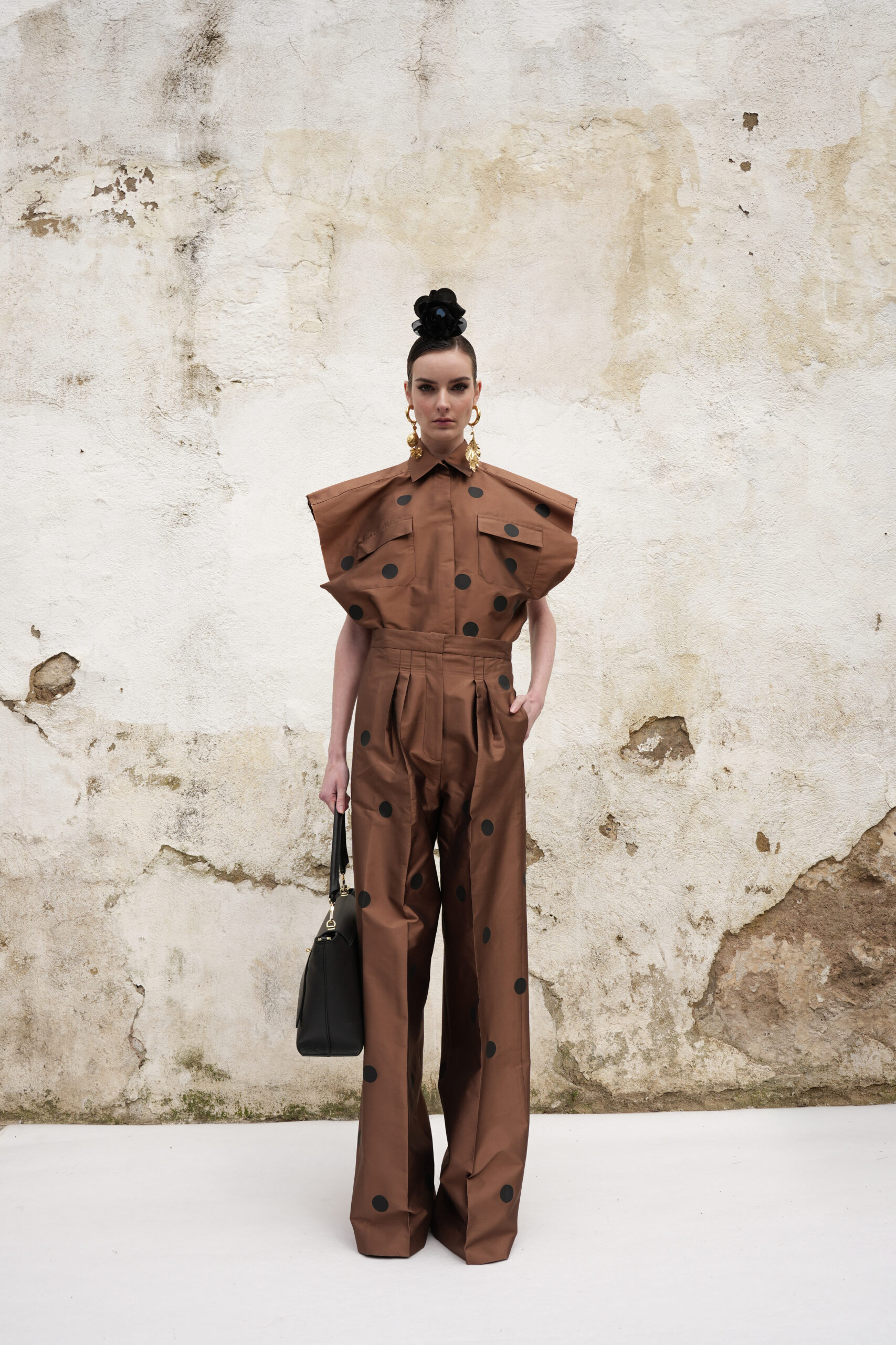 Conjunto pantalón tafetan camisa lunares estampados