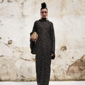 Vestido caftan escote espalda bufanda